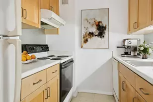 137 Barrow St, New York City, NY 10014 - Photo 5