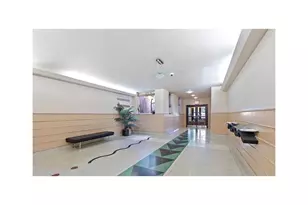 25 Indian Rd, New York City, NY 10034 - Photo 7