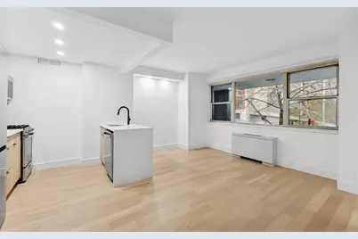 321 E 48th Street #2G, New York City, NY 10017 - Photo 5