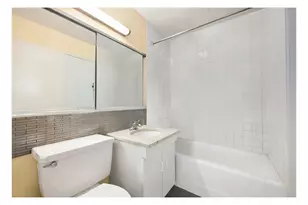 595 Main St, New York City, NY 10044 - Photo 9