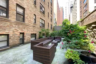 245 E 72nd St, New York City, NY 10021 - Photo 13