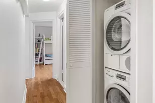 245 E 72nd St, New York City, NY 10021 - Photo 7