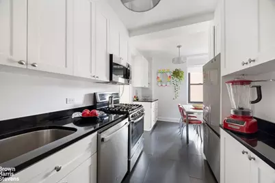 245 E 72nd Street #11A, New York City, NY 10021 - Photo 5