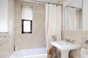 245 E 72nd St, New York City, NY 10021 - Photo 11