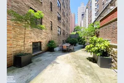 245 E 72nd Street #11A, New York City, NY 10021 - Photo 15