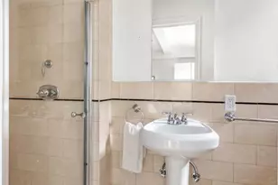 245 E 72nd St, New York City, NY 10021 - Photo 9