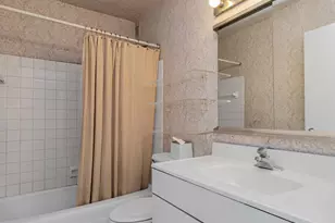 245 E 54th St, New York City, NY 10022 - Photo 5