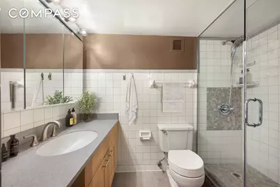 421 Hudson Street #213, New York, NY 10014 - Photo 5