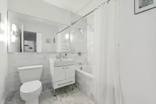 635 W 42nd St, New York City, NY 10036 - Photo 5