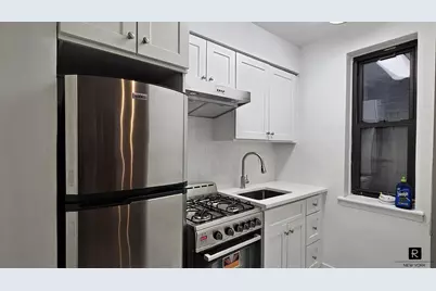 46 W 65th Street #3-D, New York, NY 10023 - Photo 3