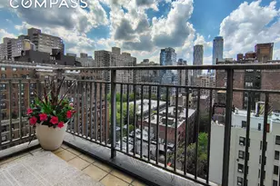 201 W 70th St, New York City, NY 10023 - Photo 9