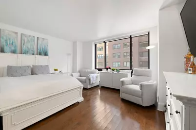 300 E 64th Street #5F, New York City, NY 10021 - Photo 1