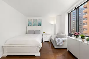 300 E 64th St, New York City, NY 10021 - Photo 3