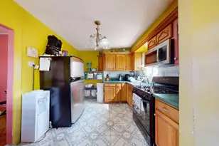 1563 E 46th St, New York City, NY 11235 - Photo 7