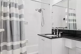 400 E 56th St, New York City, NY 10022 - Photo 7