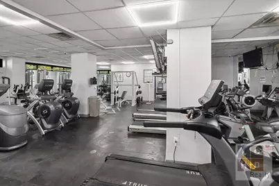 212 E Broadway #1203, New York City, NY 10002 - Photo 23