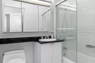 350 E 82nd St, New York, NY 10028 - Photo 5