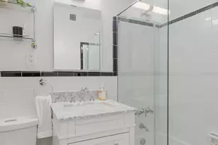 345 W 58th St, New York City, NY 10019 - Photo 9