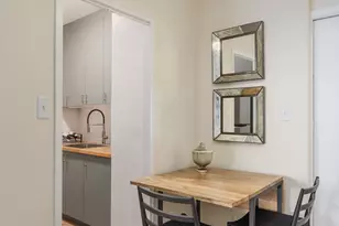 345 W 58th St, New York City, NY 10019 - Photo 7