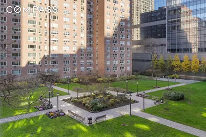 345 W 58th Street #4Y, New York City, NY 10019 - Photo 5