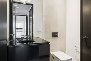 157 W 57th St, New York City, NY 10019 - Photo 9