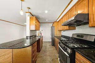 34-25 150th Pl, New York City, NY 11354 - Photo 7