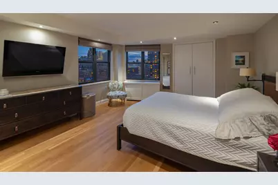 200 E 74th Street #21A, New York City, NY 10021 - Photo 9