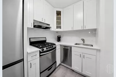305 E 40th Street #10-W, New York City, NY 10016 - Photo 3