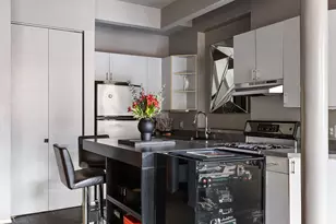 100 W 15th St, New York City, NY 10011 - Photo 5