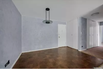 61-20 Grand Central Parkway #C-303, New York City, NY 11375 - Photo 19