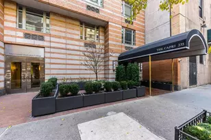 235 E 55th St, New York City, NY 10022 - Photo 17