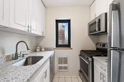 161 W 61st Street #16F, New York, NY 10023 - Photo 5