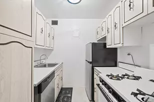 155 E 34th St, New York, NY 10016 - Photo 9