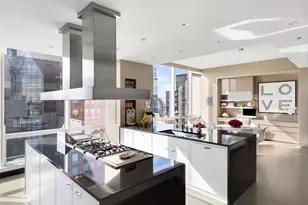157 W 57th St, New York City, NY 10019 - Photo 9