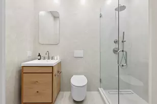 184 Hawthorne St, New York City, NY 11225 - Photo 7