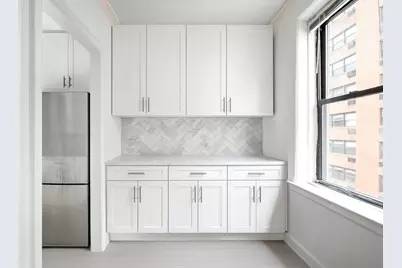 230 E 71st Street #PH-D, New York City, NY 10021 - Photo 3