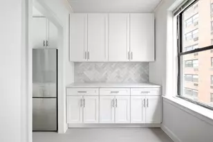 230 E 71st St, New York City, NY 10021 - Photo 3