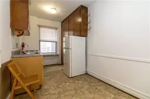 868 E 7th St, New York City, NY 11230 - Photo 9