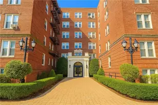 868 E 7th St, New York City, NY 11230 - Photo 1