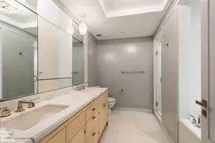 21 E 61st St, New York City, NY 10065 - Photo 7