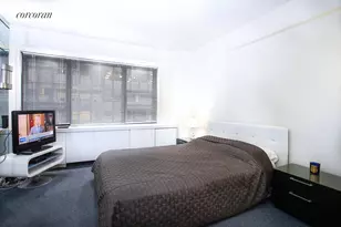 210 E 47th St, New York City, NY 10017 - Photo 3