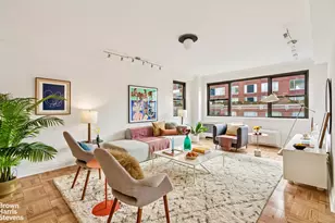 305 E 72nd St, New York City, NY 10021 - Photo 1