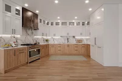 652 Hudson Street #2E, New York, NY 10014 - Photo 3