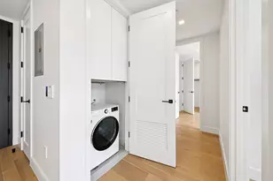 37-34 33rd St, New York City, NY 11101 - Photo 9