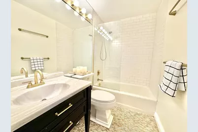 222 W 14th Street #2H, New York City, NY 10011 - Photo 9