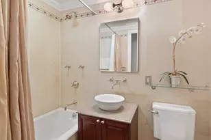 330 E 72nd St, New York City, NY 10021 - Photo 11