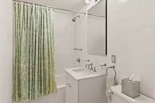 330 E 72nd St, New York City, NY 10021 - Photo 9