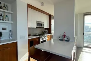 500 W 43rd St, New York City, NY 10036 - Photo 5