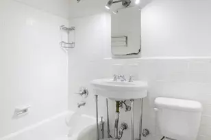 408 W 57th St, New York City, NY 10019 - Photo 3