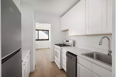 1725 York Avenue #4G, New York City, NY 10128 - Photo 3